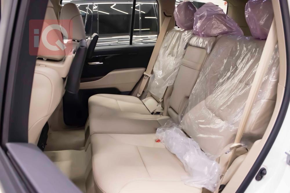 تۆیۆتا لاند کروزەر